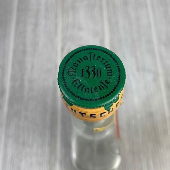 Ettaller Kloster Liqueur - appears to be pre-1964 (40% vol) Empty Display Bottle - Picture 5 of 13